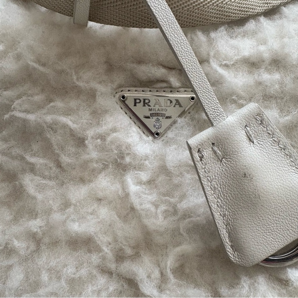 Prada ReEdition 2000 Cashmere Women's Bag - Picture 7 of 9